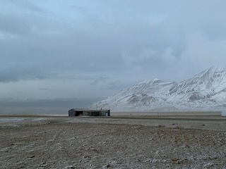 Valley near Longyearbyen