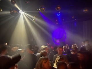 The crowd at Ross from Friends